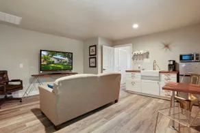 The Garage Apartment In Lodi (by Wine & Roses) - Image 4