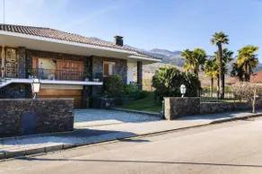 Cozy house with large garden and pool. - Image 4