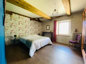 Furnished 4* in a house with a large park - Image 4