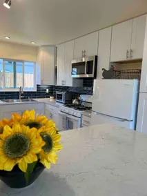 Bright, Updated 2BR/2BA Near State Street & Beach - Image 4