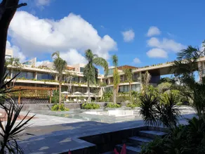 Comfortable 2BR | Pool, Parking & Beach Transfer - Image 4