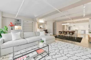 Modern Loft, 1700 SqFt. Location! - Image 4