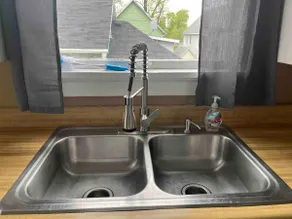 Lovely 2 bedroom w/ TVs Free Wi-Fi Upstairs Unit - Image 5