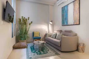Downtown Renovated Urban Home - Image 5