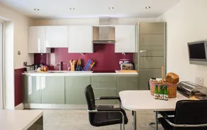 Acorns with own hot tub, romantic escape, close to Lyme Regis - Image 3