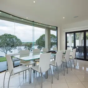 Murray Bridge Entire house , River Frontage - Image 2