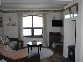 Coastguard Cottage, surplombant le port de Newcastle. - Image 2