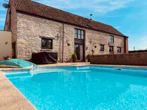 Barn Conversion with Pool & 9 Hole P&P Golf Course - Image 4