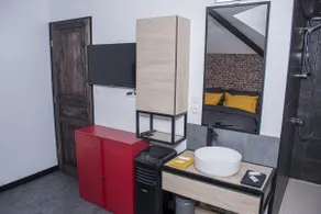 3*** furnished vacation rental Industrial loft in Fismes - Image 3