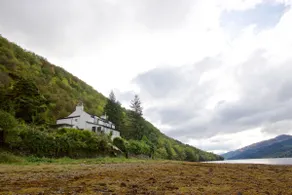 Rossmay House - 4 Bedroom Scottish Villa with waterfront / mountain views - Image 4