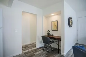 ”Newly renovated Westside bungalow” - Image 3
