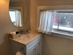 Max's Roost ~ Apt. 4 - Image 5