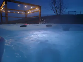 Country Getaway with a Hot Tub - Sleeps 8 - Image 5