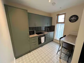 2 Bedroom Apart; Private garden sleeps 5 - Image 2