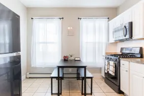 2Bed Unit near Kings Beach Off-Street Parking - Image 4