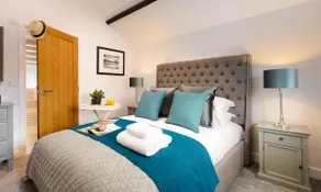 NEW - Lexington House - 5 Star - Stylish Barn Conversion - Image 3