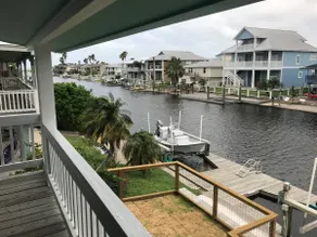 Fish On! Waterfront Home on the Canal - Image 3
