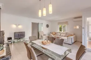 Casa vacanze 'Casa Mediterránea' con terrazza, vasca idromassaggio e aria condizionata - Image 4