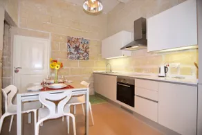 Typical Maltese town house just outside Valletta - Image 2