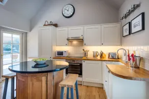 Romantic Cottage, nr St. Andrews with hot tub - Image 2