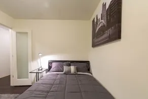 Chicago's Treasure ”Heart of Evanston” 2bdr +1 Ba - Image 3