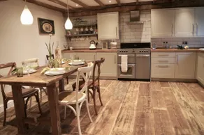 Grade ll listed Gorgeous Cottage - Image 5