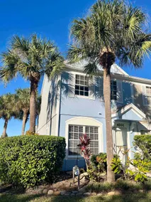 The Seabreeze Cottage with peaceful water views - Image 3