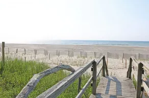 A Southern Exposure: Beach Front and Lovin' it! - Image 3