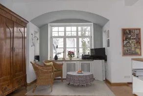 Apartment in a stylish villa and perfect location - Image 3