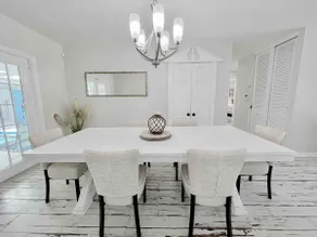 Charming 4/3 Lakehouse W/ Pool - Image 3