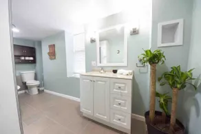 Quaint Space - Near Downtown & Broncos Stadium - Image 2