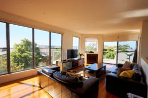 Surf Mist Townhouse backs onto the RACV Resort - Image 3