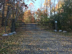 22 Oaks Spacious, secluded Lake House - Image 5