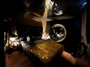 The Malefic Suite with whirlpool bathtub - Image 3