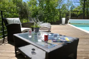 HIGH-END VILLA IN THE HEART OF A LOT IN A QUIET AREA WITH HEATED POOL - Image 5