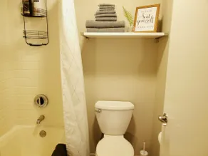 Pond View, Washer Dryer, Non Smoking, Pet Free - Image 4
