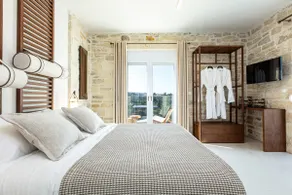 Nuova villa boutique di lusso con piscina a sfioro e vasca idromassaggio, vicino al villaggio storico - Image 5
