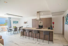 Brand New Sea-Front Villa Apt with Private pool - Image 3