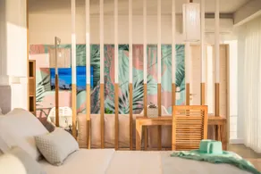 Iris Seafront Suite - Image 5