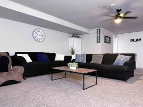 Pennwood Guesthouse Basement Suite - Image 2