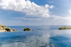 Infinity Villa - Image 2