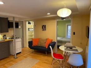 Modern 1-Bedroom Apartment With Off-Street Parking - Image 4