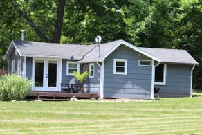 Private 3 Acre Bungalow - Image 5