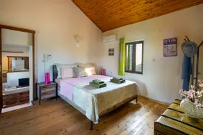 Serene Lithari w/ Mountain Views & Nature! - Image 3