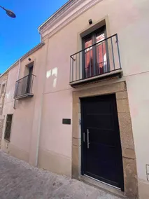 Studio House - Image 2