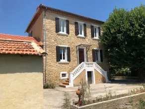 L'Ardèche en Provence avec chambres climatisées et jardin ombragé - Image 2