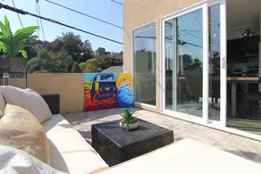 Urban Chic living at the beach - Image 5