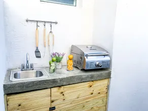 Boho Chic Apartment close to the airport and the beach with a private bathtub - Image 5
