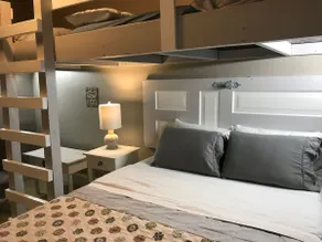 Exquisite Downtown Home, Business or Vacation - Image 2