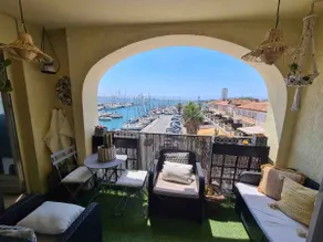 Appartement vue port de plaisance et mer - Image 3